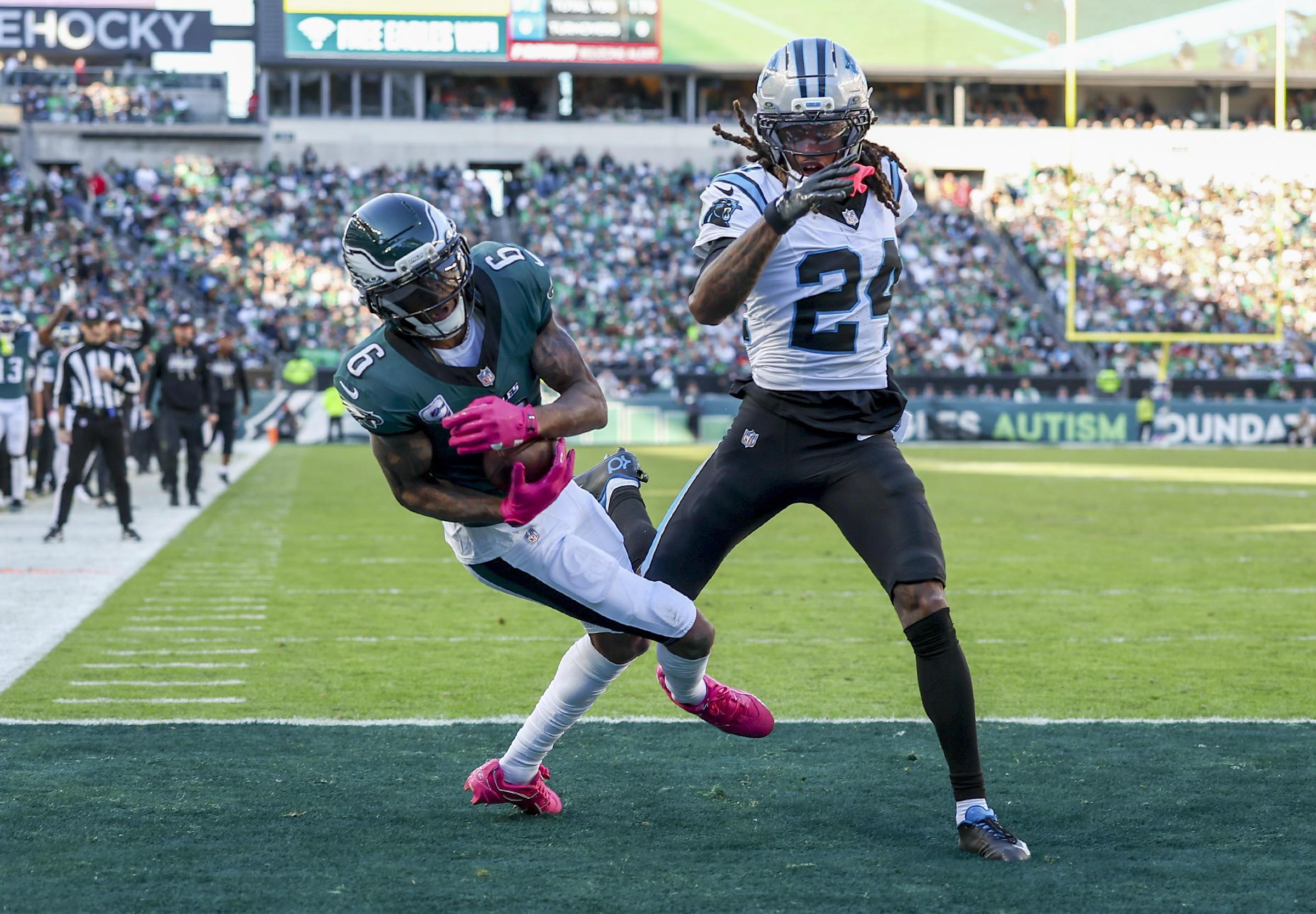 Tanner McKee-DeVonta Smith connection sizzles as Jalen Hurts sits ...