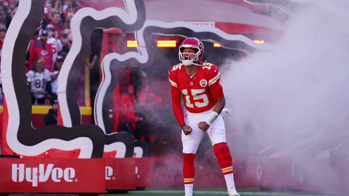 Patrick Mahomes returns from bye week in sharp fashion to keep Kansas ...