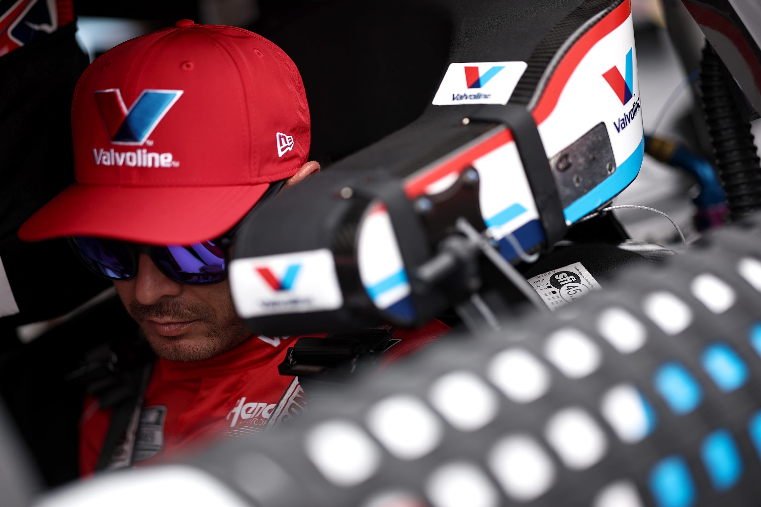 4 takeaways from Tyler Reddick's pivotal win, Kyle Larson's woes at Phoenix
