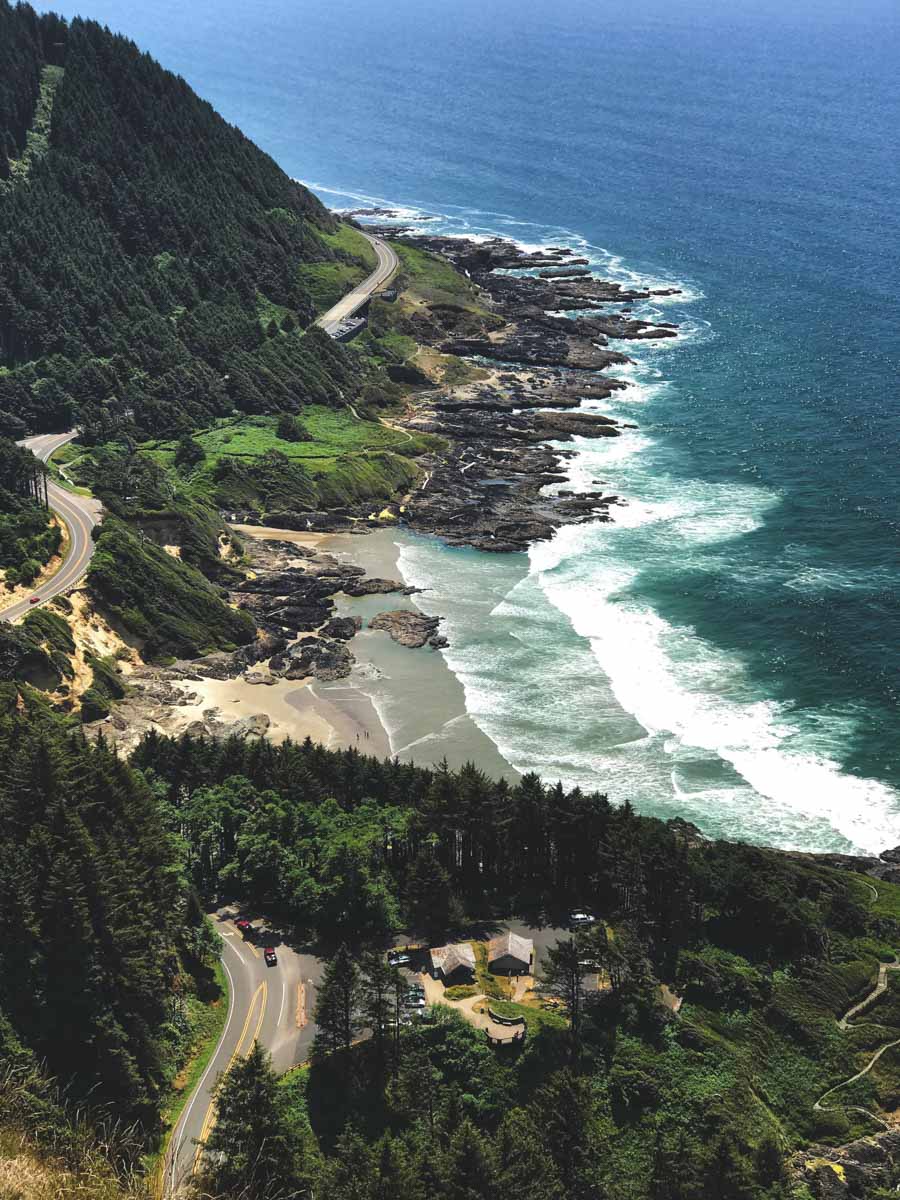 A 1933 stone shelter sits 800 feet above the Oregon coast, and you can ...
