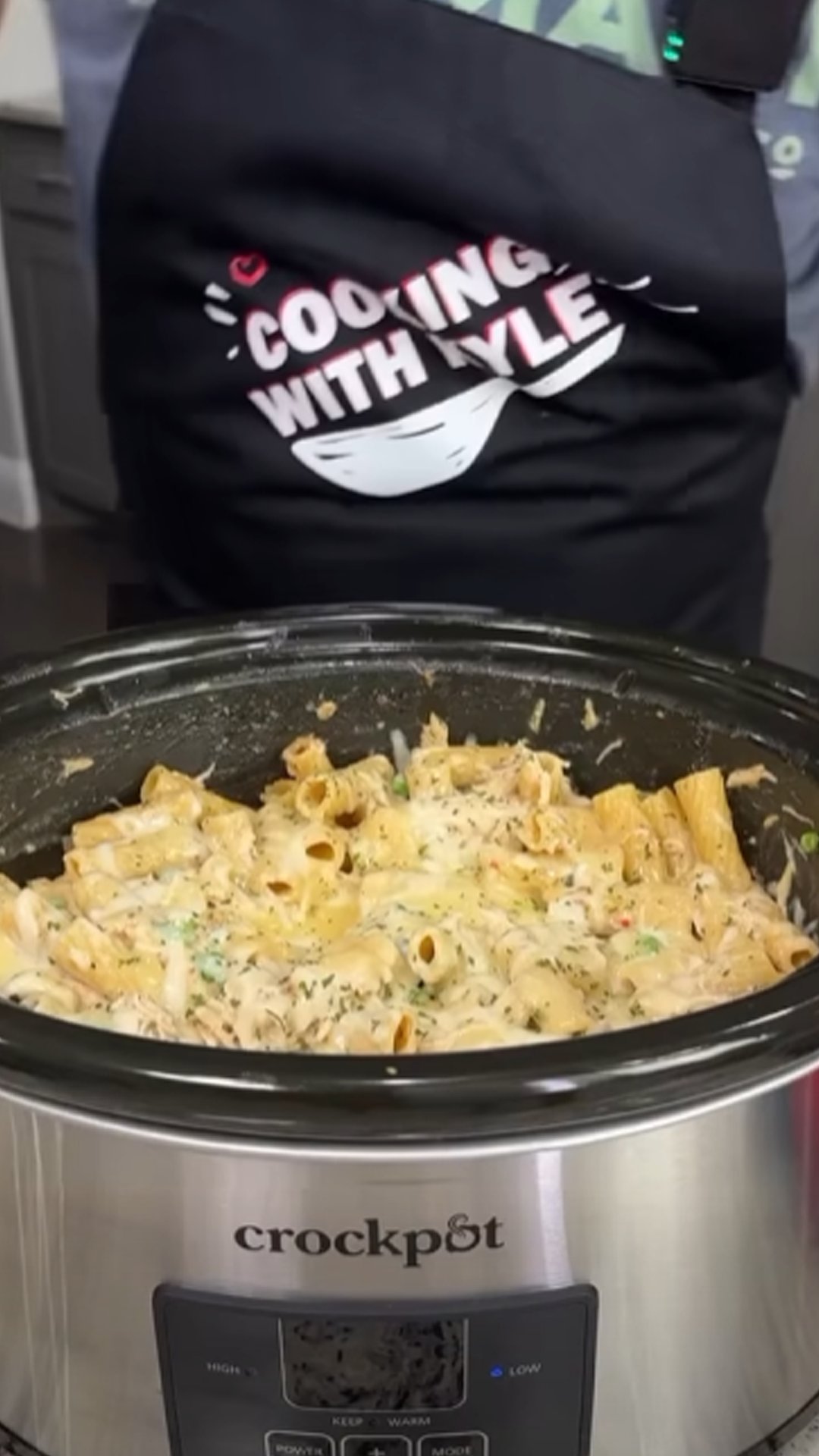 Crock Pot garlic parmesan chicken pasta