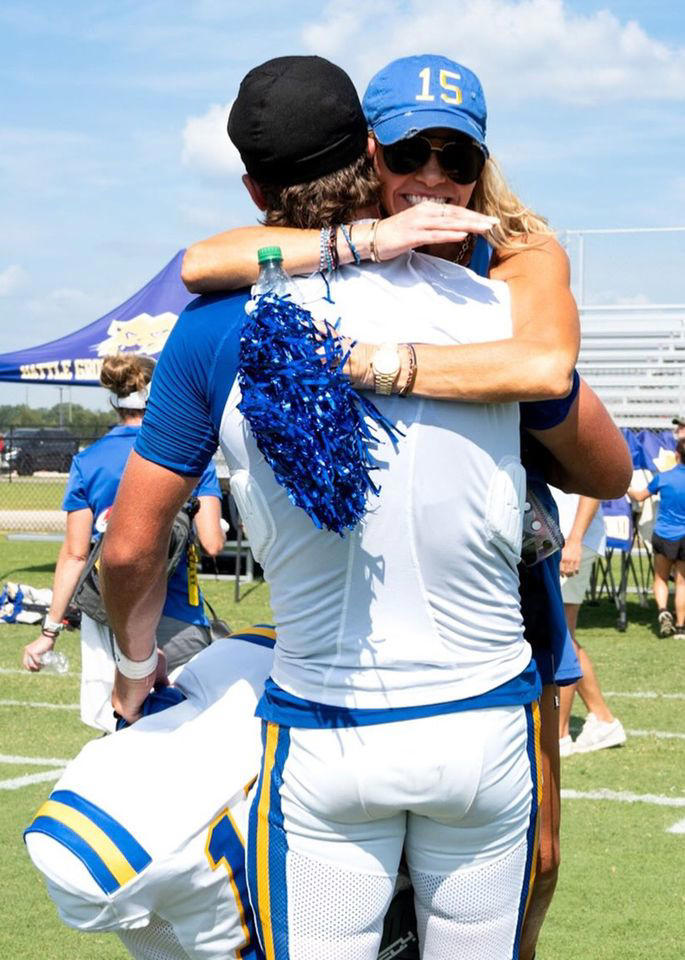 Luke Bryan’s quarterback son Bo Bryan commits to Georgia after breakout ...