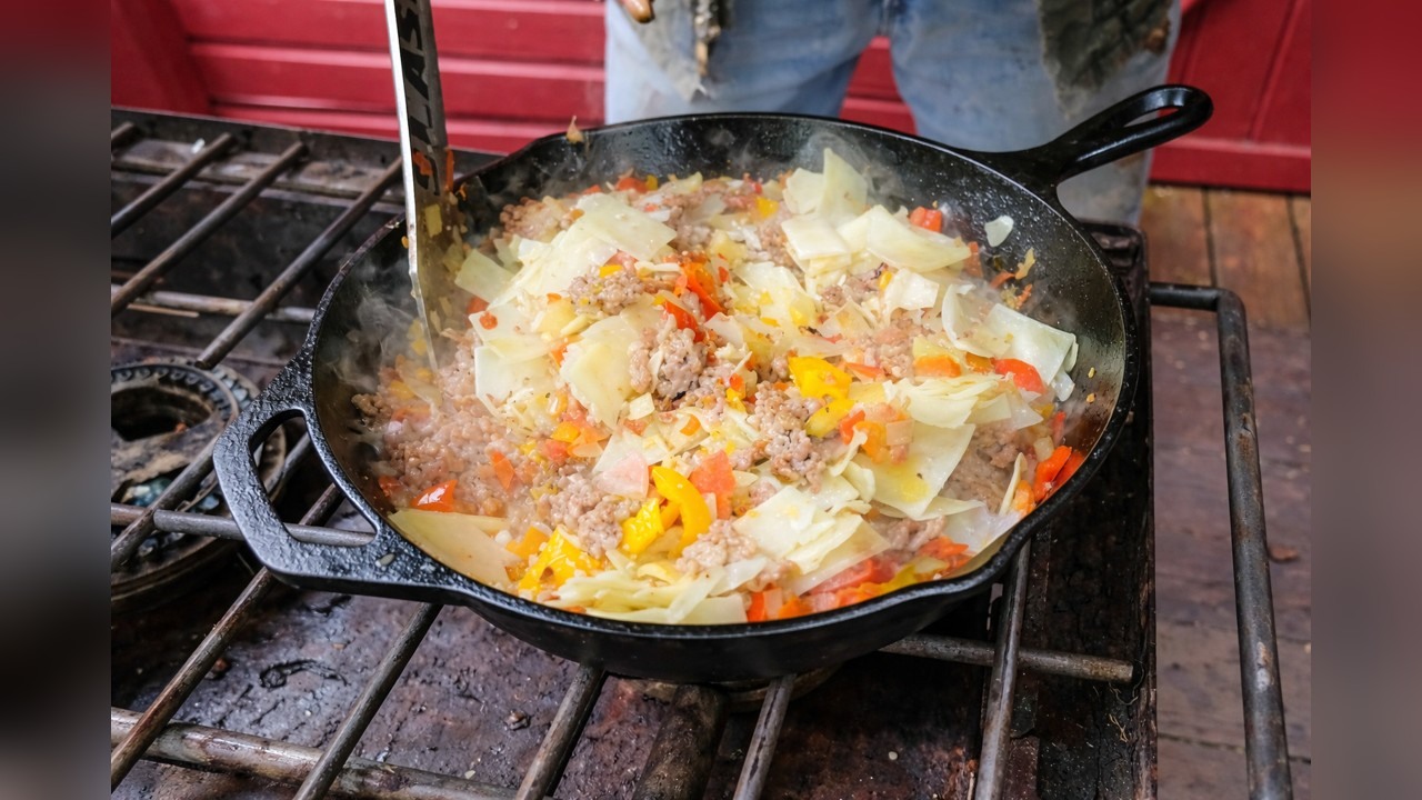 Slasher grills triple jalapeno popper burgers with pork and cheese (part 2)