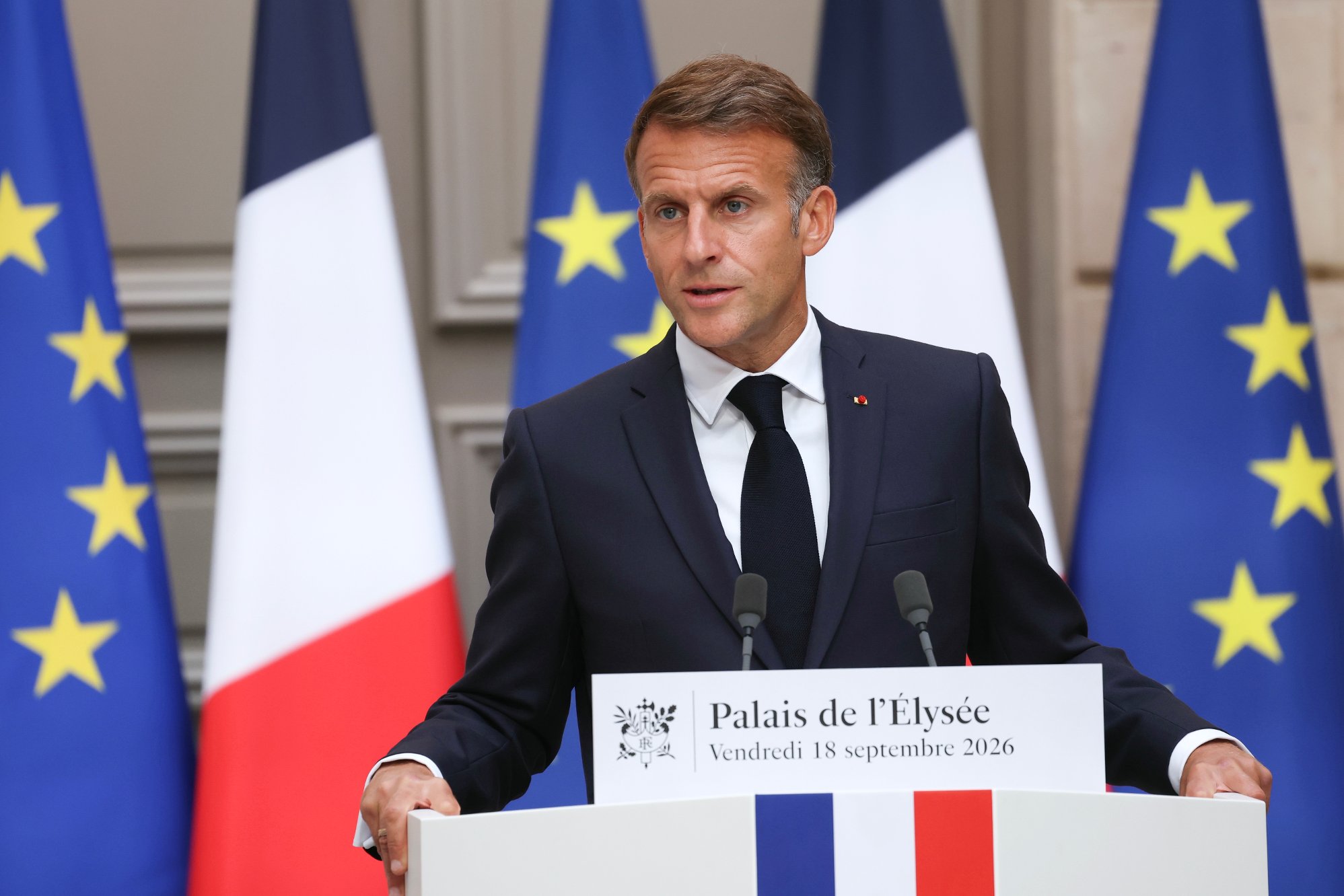 Macron: – De som har ødelagt, må betale
