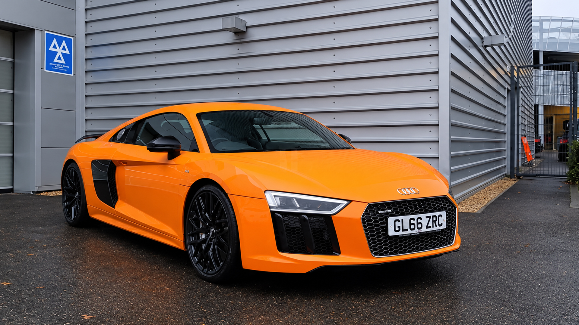 My next car search: Audi R8 V10 Plus