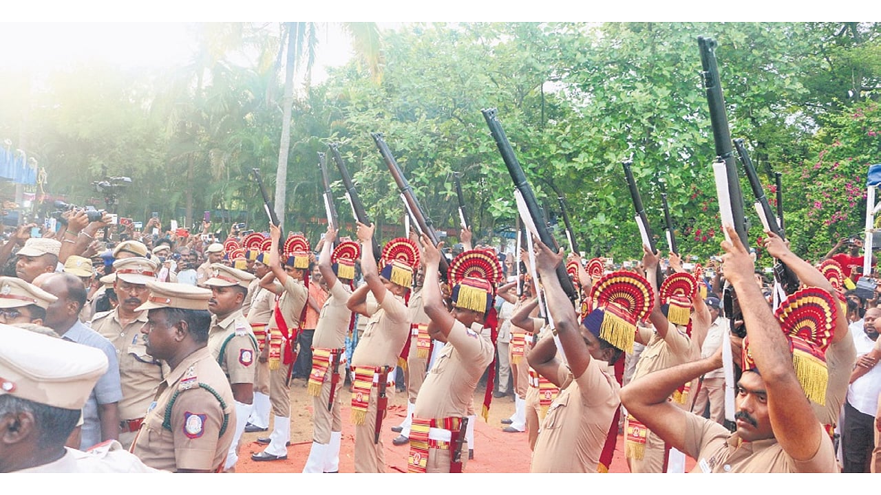 Thenisai Thendral Deva laid to rest with state honours in Ranipet