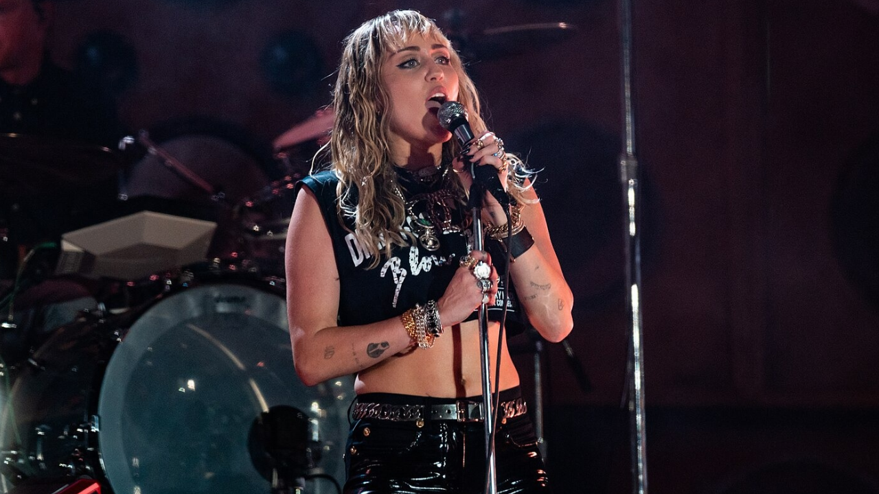 Miley Cyrus hits back at critics following long-awaited live performance