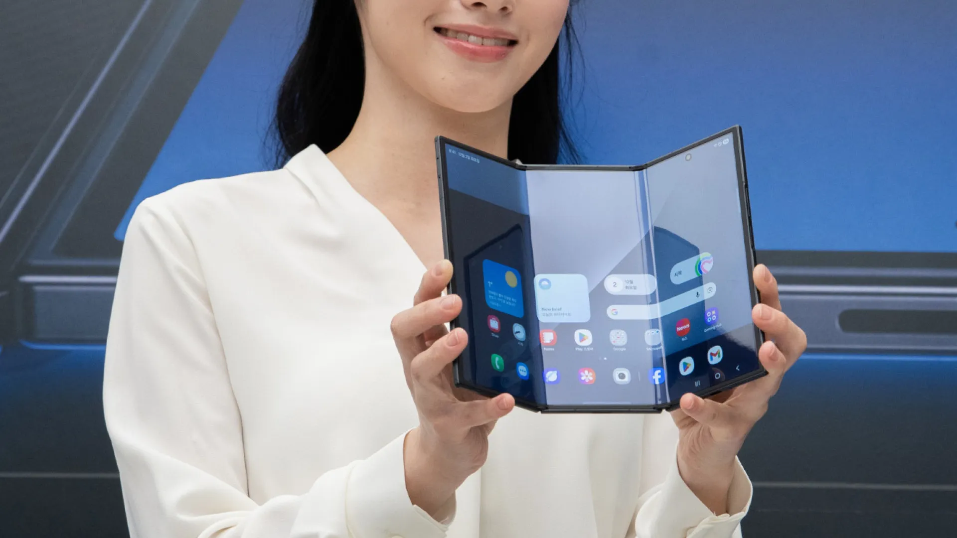 Samsung planeia lançar seis telemóveis dobráveis em 2027