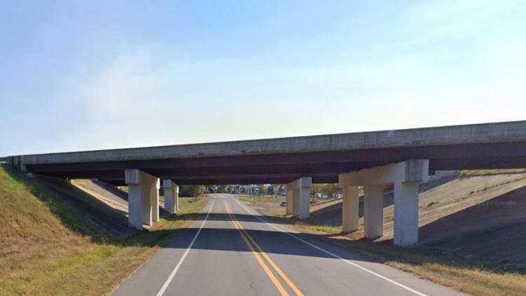ASP: Russellville driver dies after dump truck’s raised bed strikes I ...