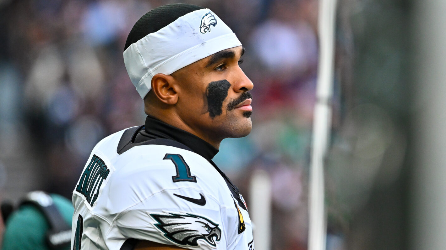 Eagles QB Jalen Hurts out for season as blood clot spreads to lungs