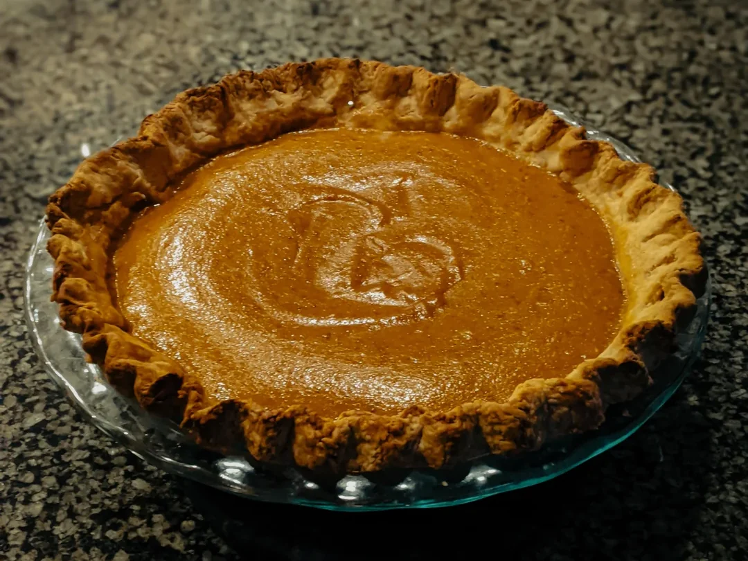 12 photos of pumpkin pies that look like art