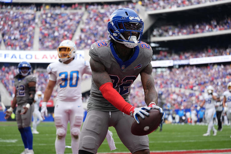 Suspended Bills player apologizes after ejection for spitting on ...