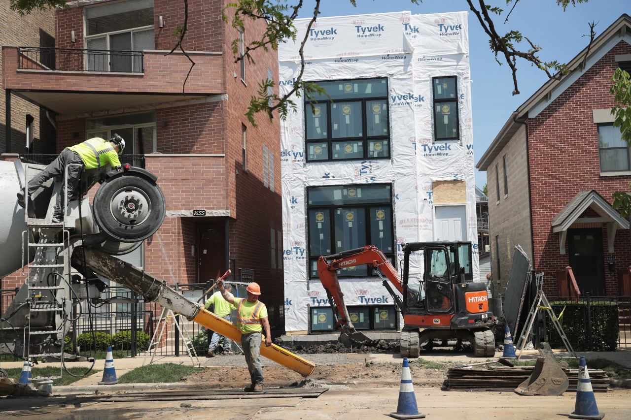 US home-builder sentiment sinks to 14-year low