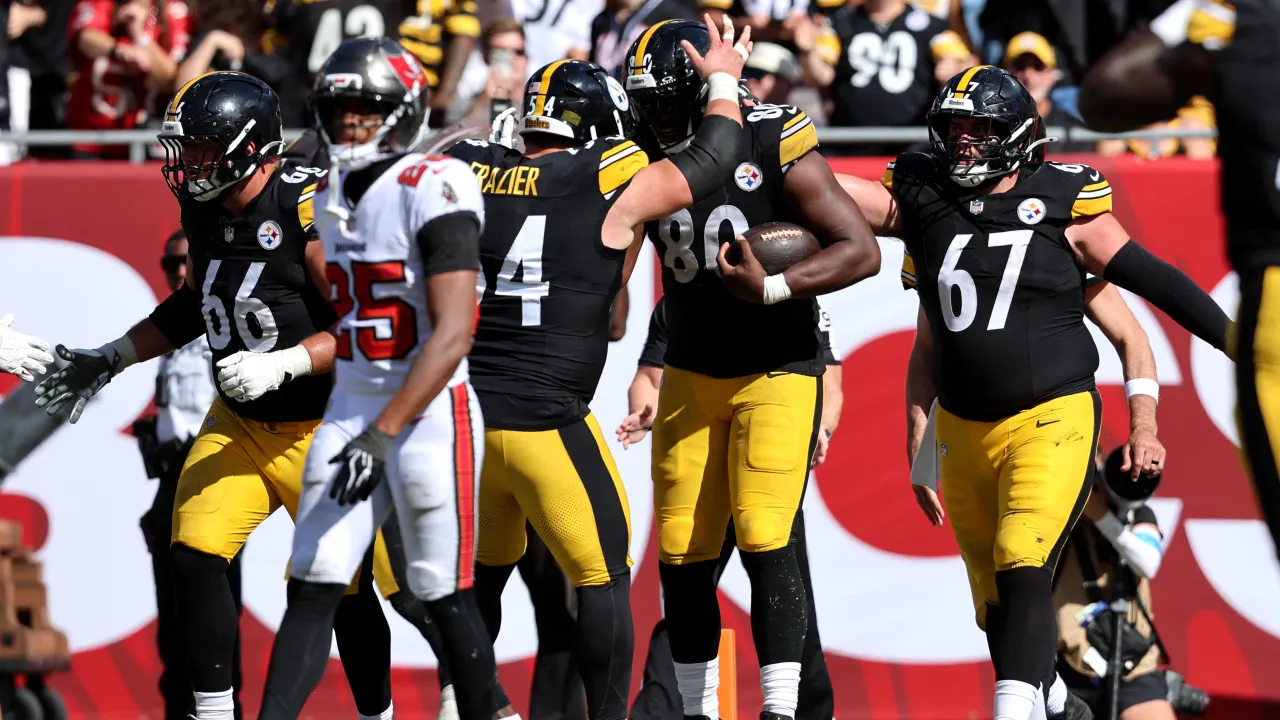 Steelers linemen lead way with top PFF grades in Week 6 win vs. Buccaneers