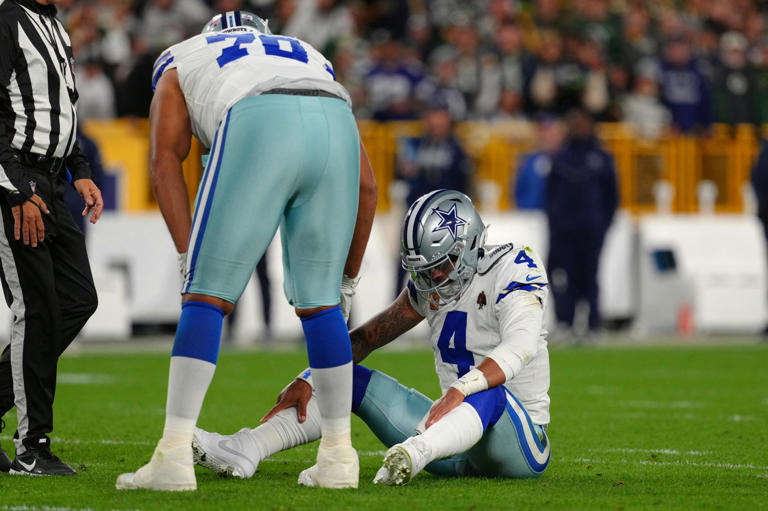 Dak Prescott had deer-in-headlights moment early in Cowboys Wk 6 loss