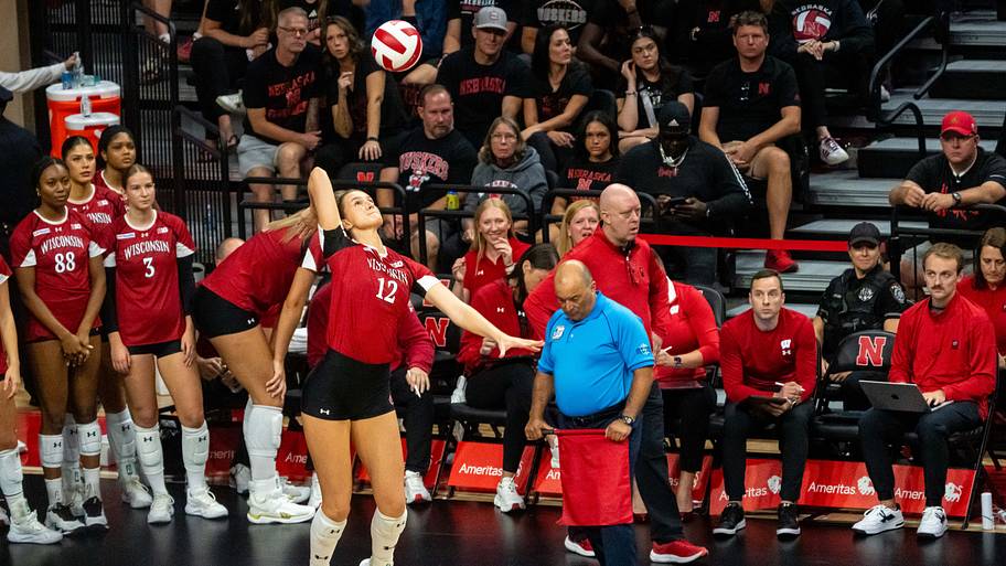 First rankings reveal why Wisconsin volleyball deserves a No. 1 seed ...