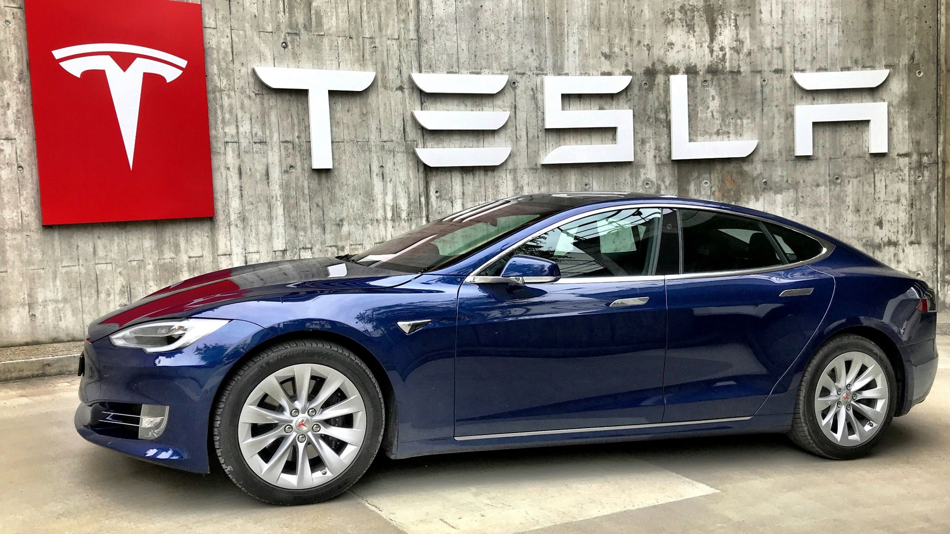 20 reasons you should never buy a Tesla