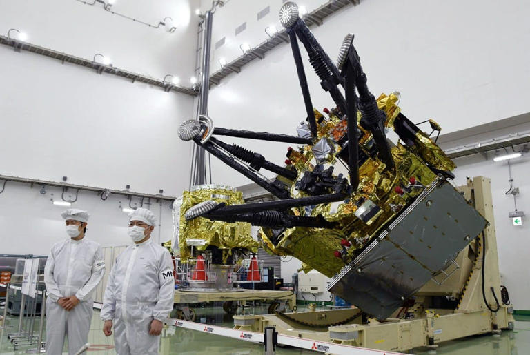 Japan to launch historic mission to retrieve samples from Mars’ moon Phobos