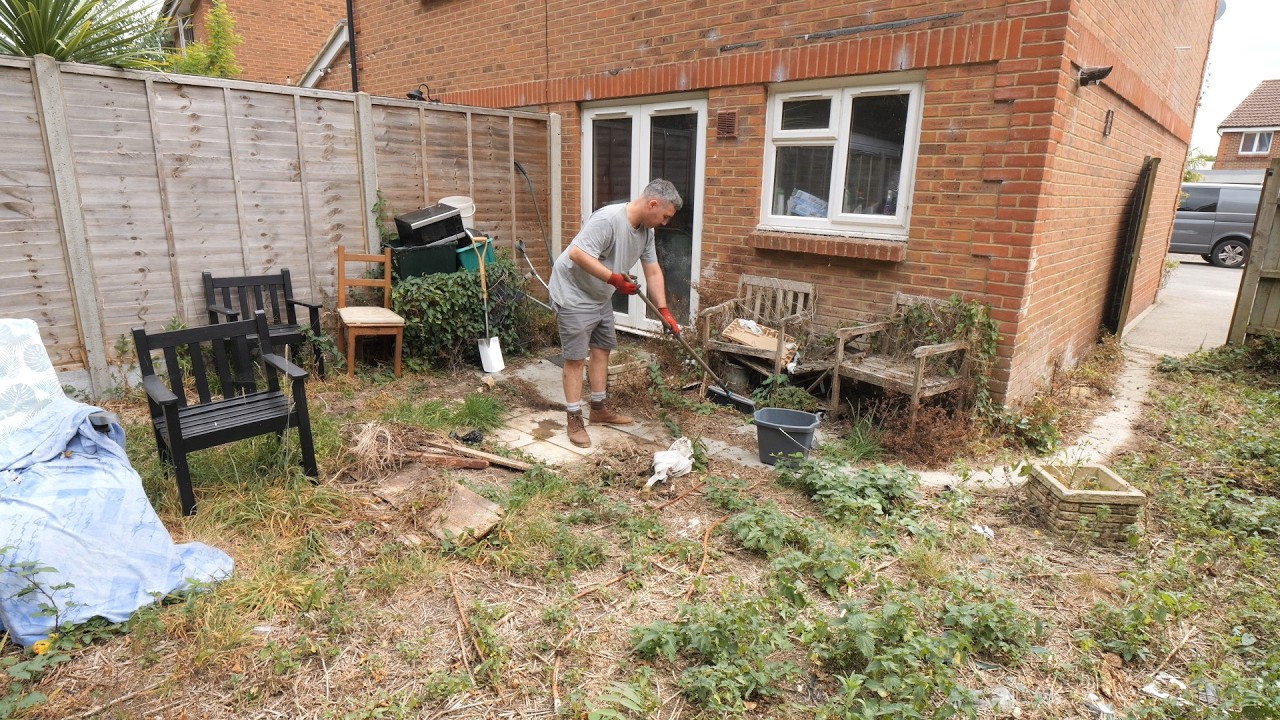I transformed Andy’s garden for his dog 🐾