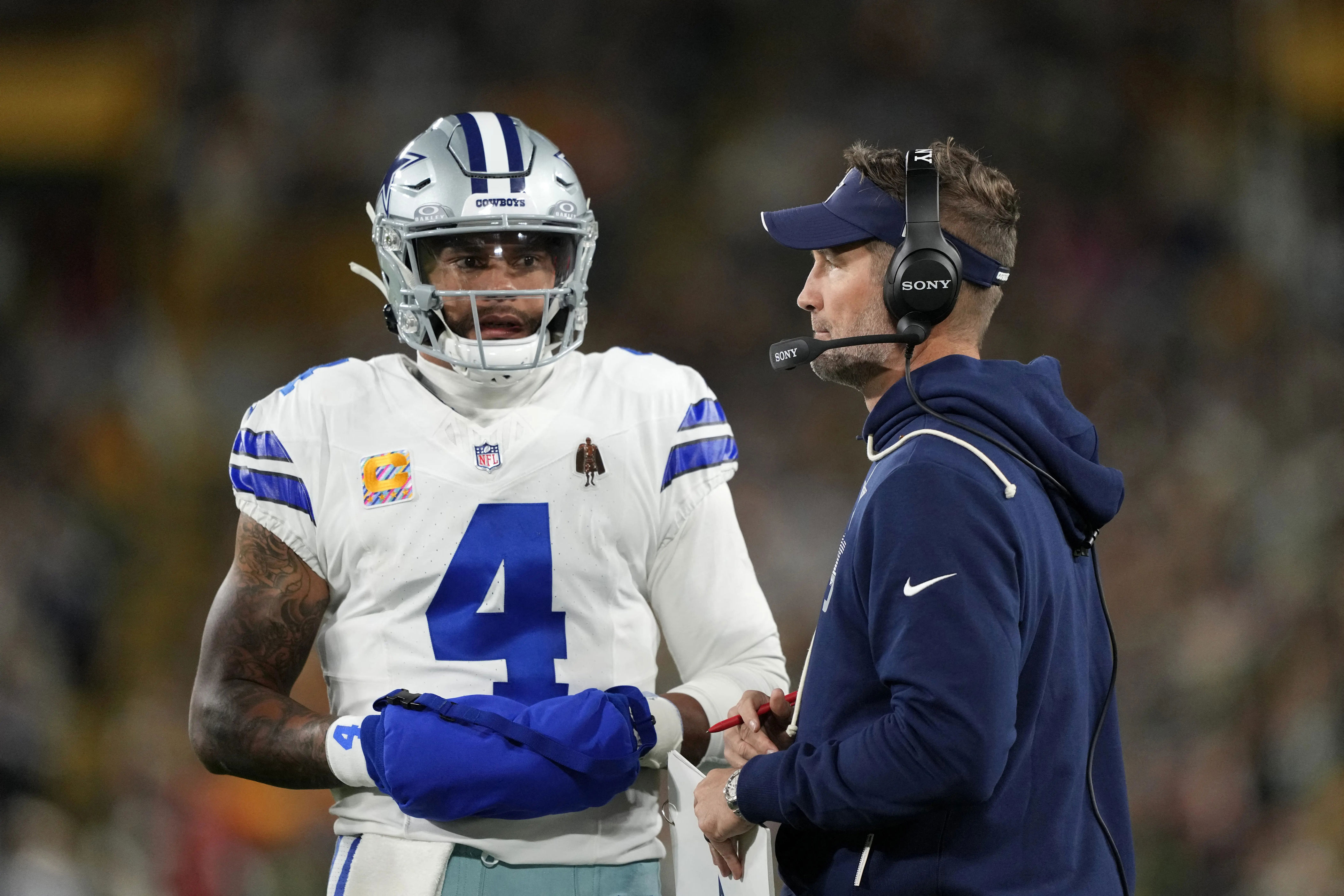 Cowboys fall flat in embarrassing loss to Packers