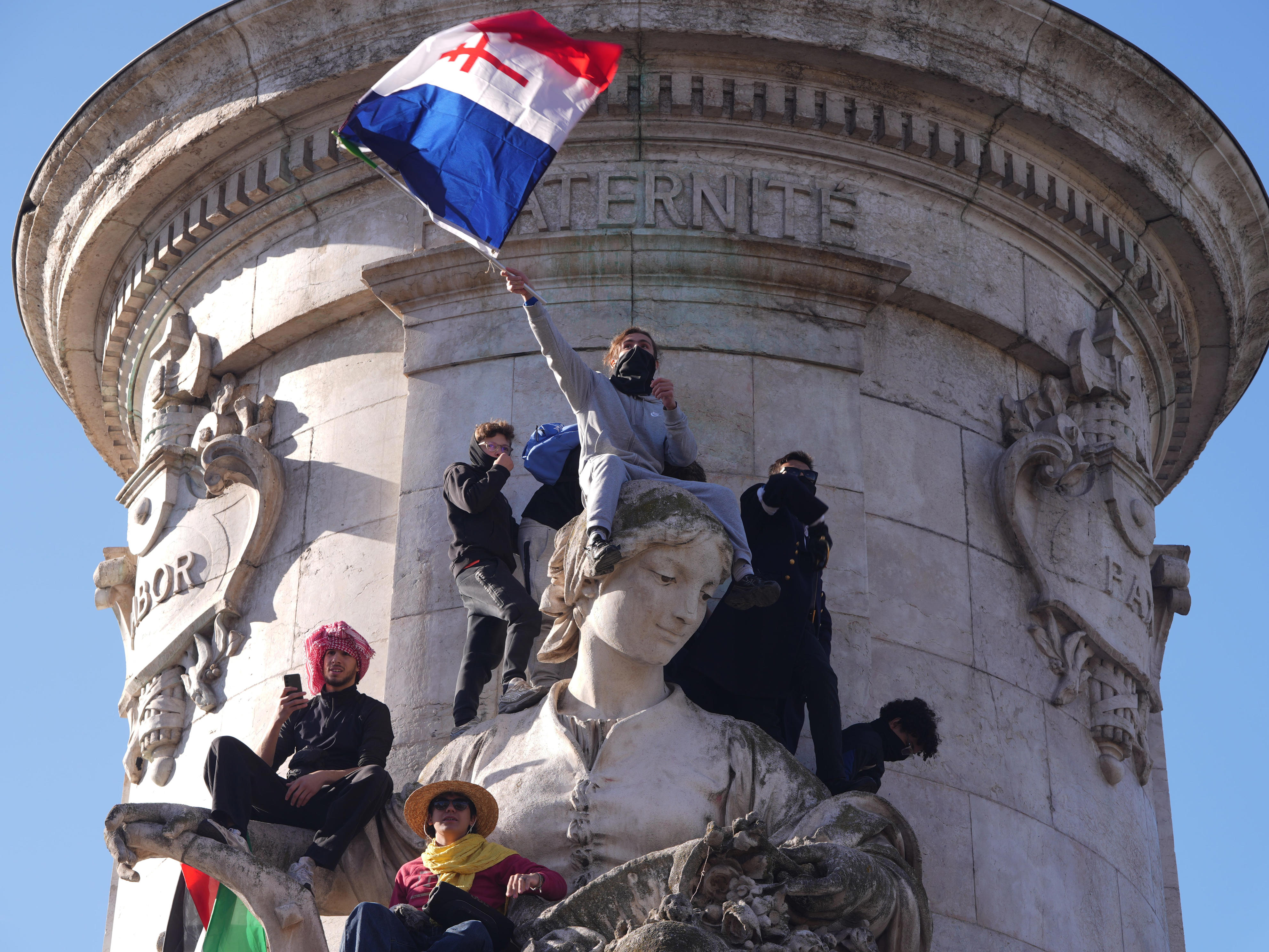 4 figures that help explain the affordability crisis behind France's ...
