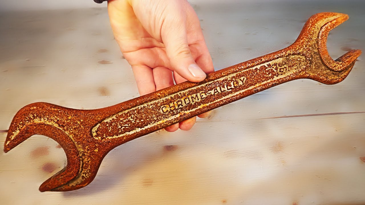 Restoration of a chrome alloy wrench (remastered)
