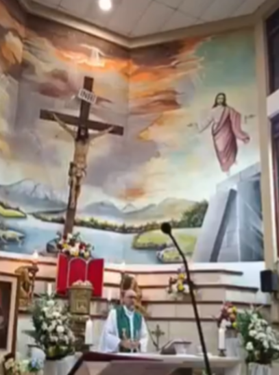 Ecuadorian priest killed by falling crucifix moments after preaching ...