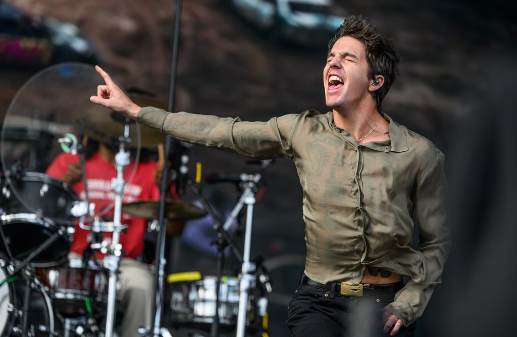 Role Model shouts out Jake Shane and Renee Rapp in LA: Concert report