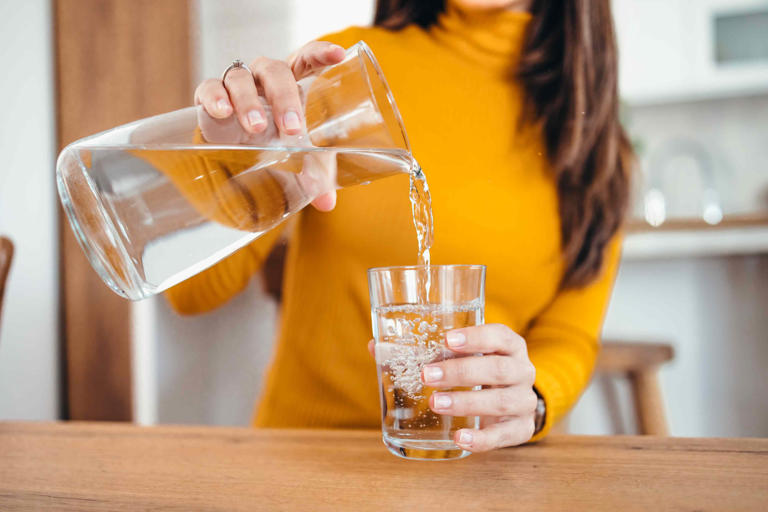 How much water should you drink daily for healthy blood pressure