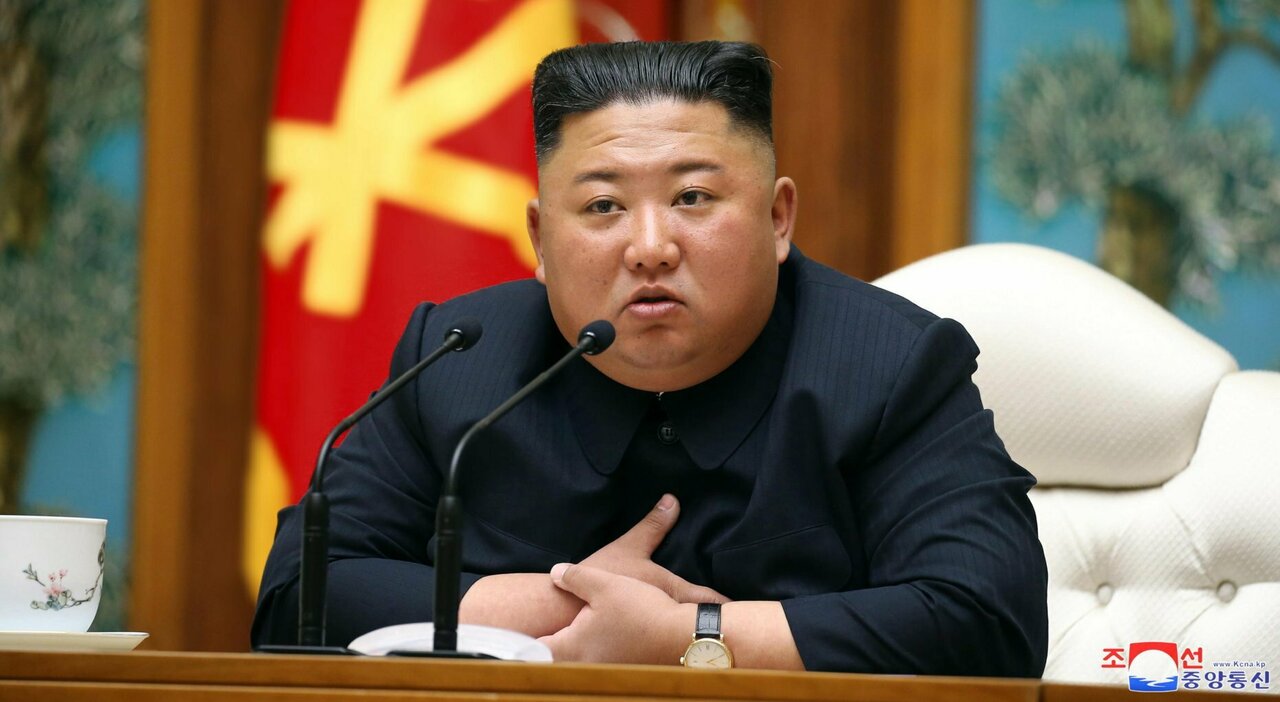 Kim Jong Un, giallo sulle condizioni di salute. Il Sun: «È in coma dopo un’emorragia cerebrale». Cosa sappiamo