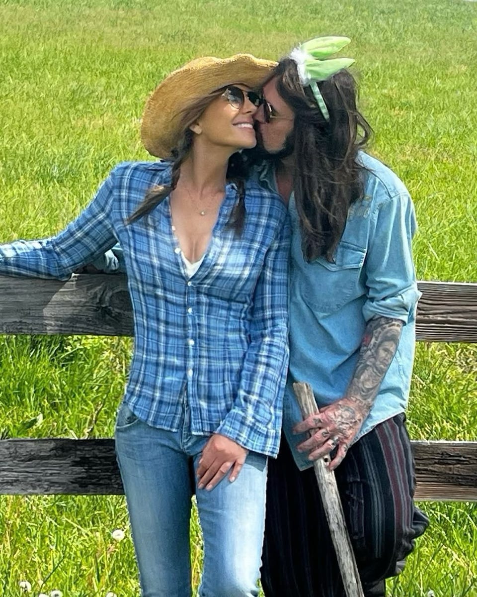 Billy Ray Cyrus and Elizabeth Hurley spark engagement rumors after a ...