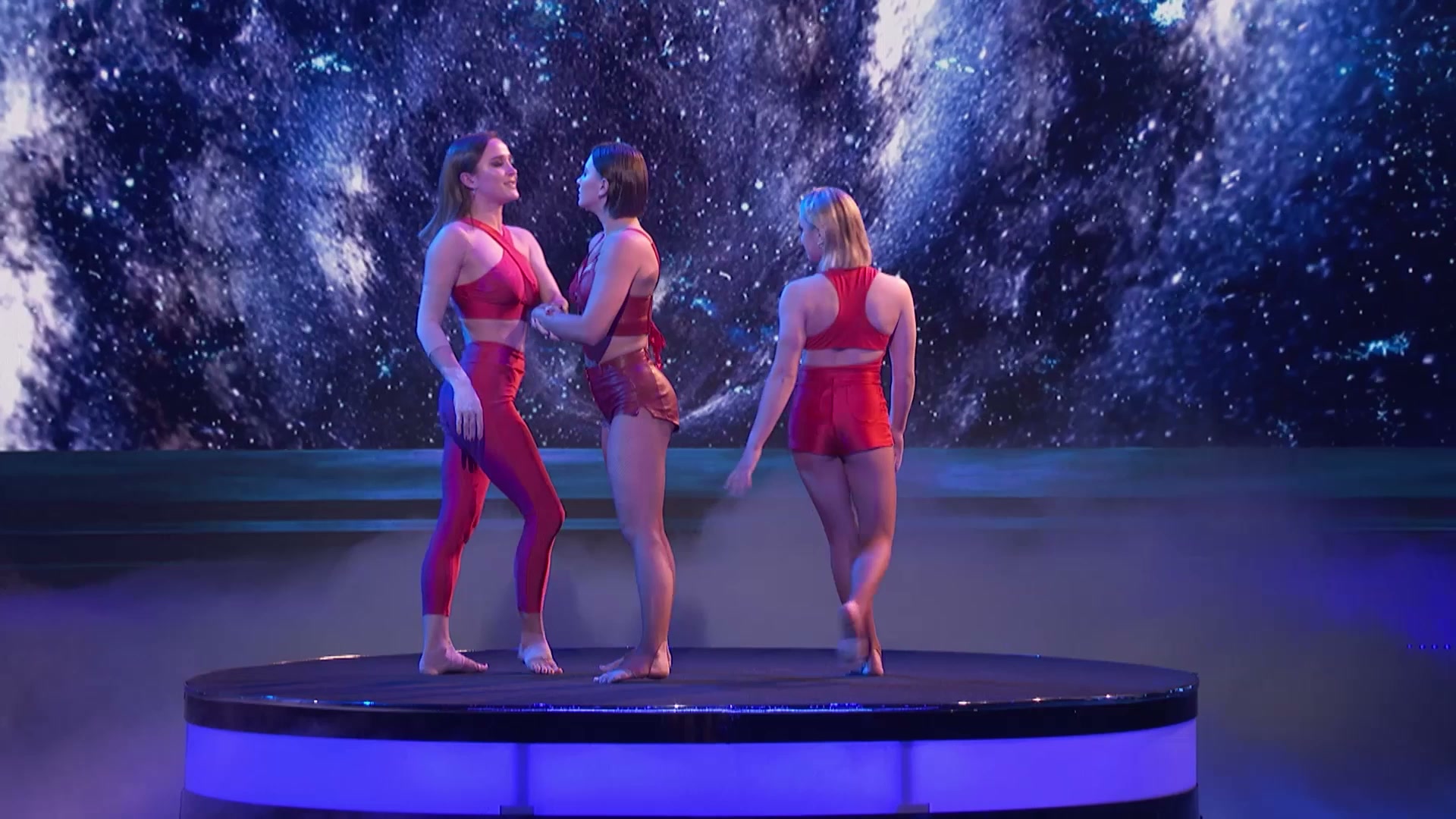Three G - Acrobat trio