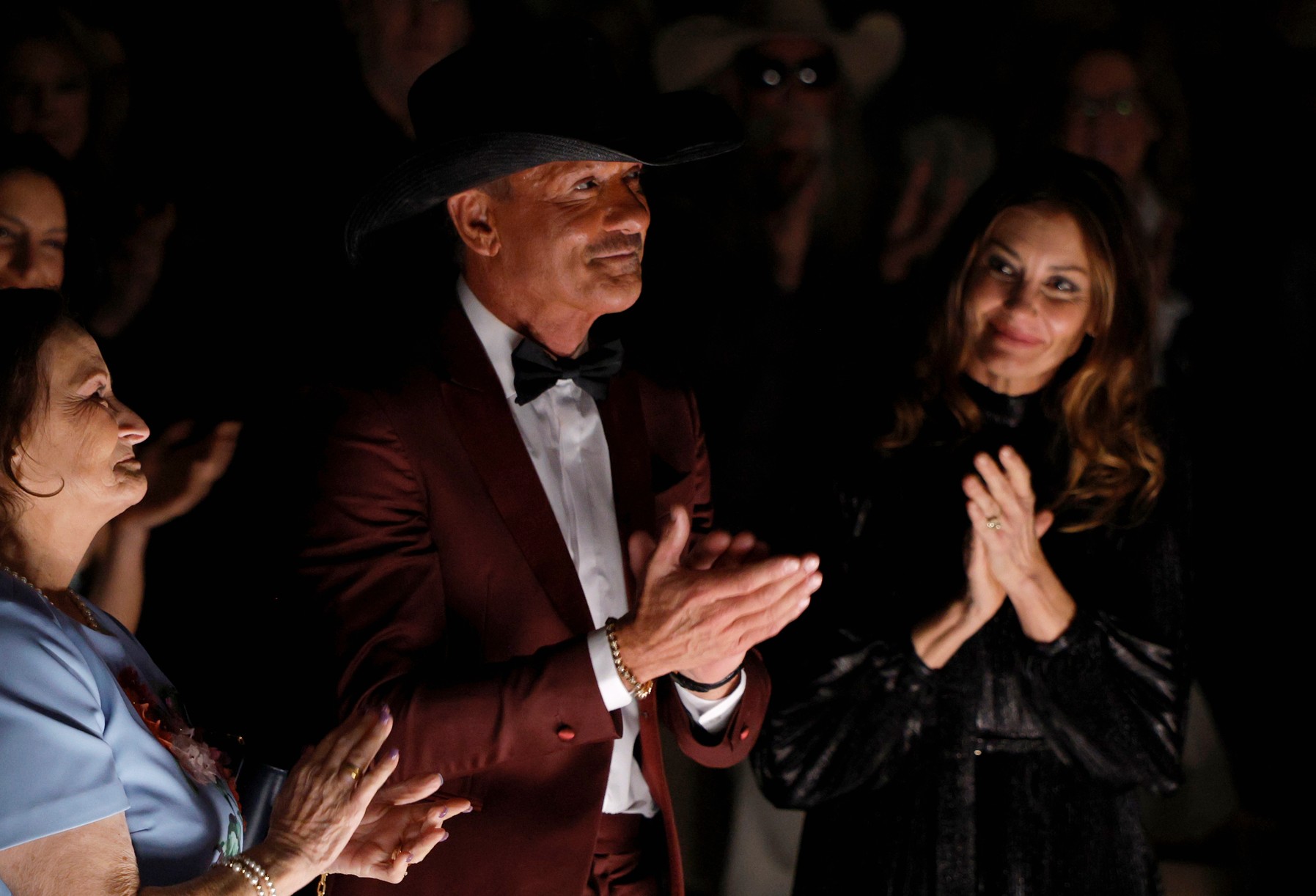 Faith Hill & Tim McGraw make rare appearance with their daughters at ...