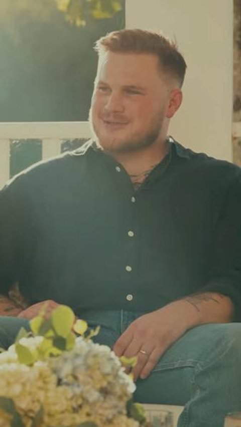 Zach Bryan recalls the moment he realized he had to get sober