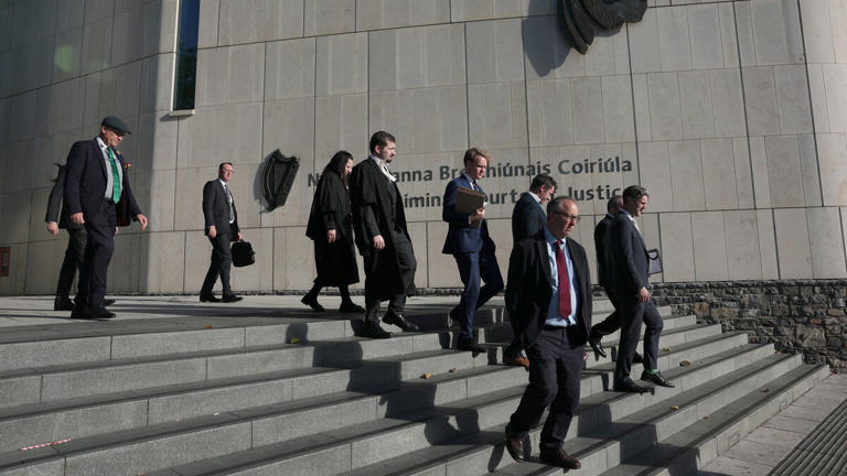 Minister has deep concern that solicitors' legal aid row affected only ...