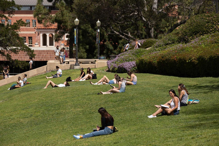 Nearly 1 in 5 UC freshmen are flunking math, double the rate from 5 ...