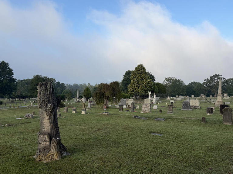 Voices of Oakdale theatrical tour tells the stories beneath the stones