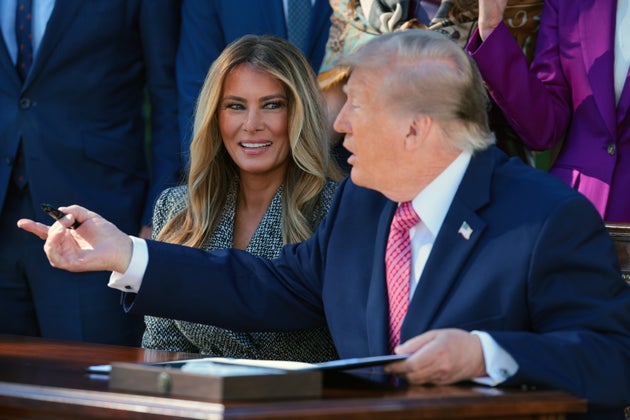 Trump keeps making the same joke at Melania's expense — and marriage ...