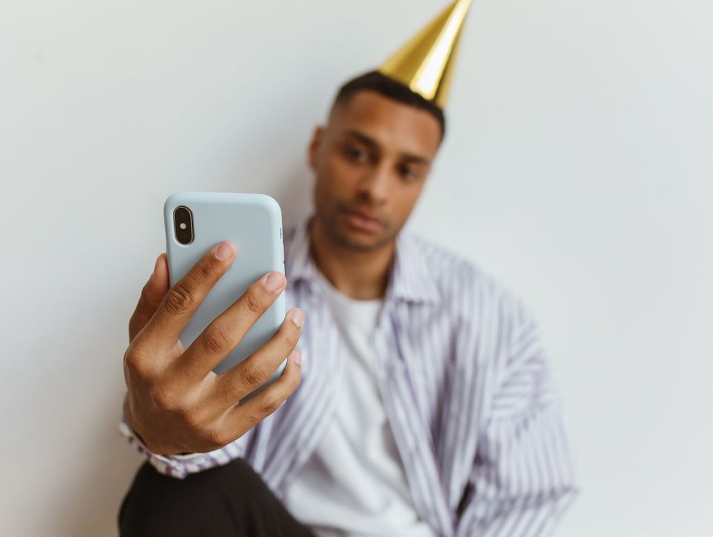 Research shows social media bad substitute for real-life support