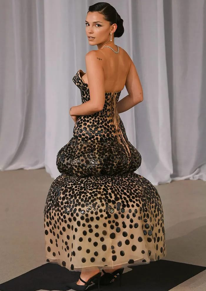 Inde Navarrette's 'hideous' polka-dot gown looked like 'boba tea with ...