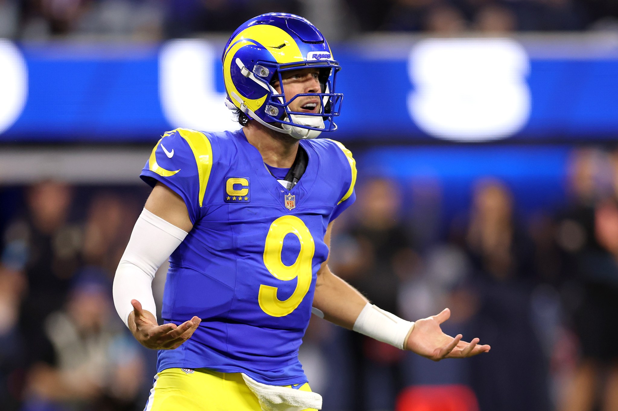 Rams urged to bench MVP QB Matthew Stafford amid 2-4 start