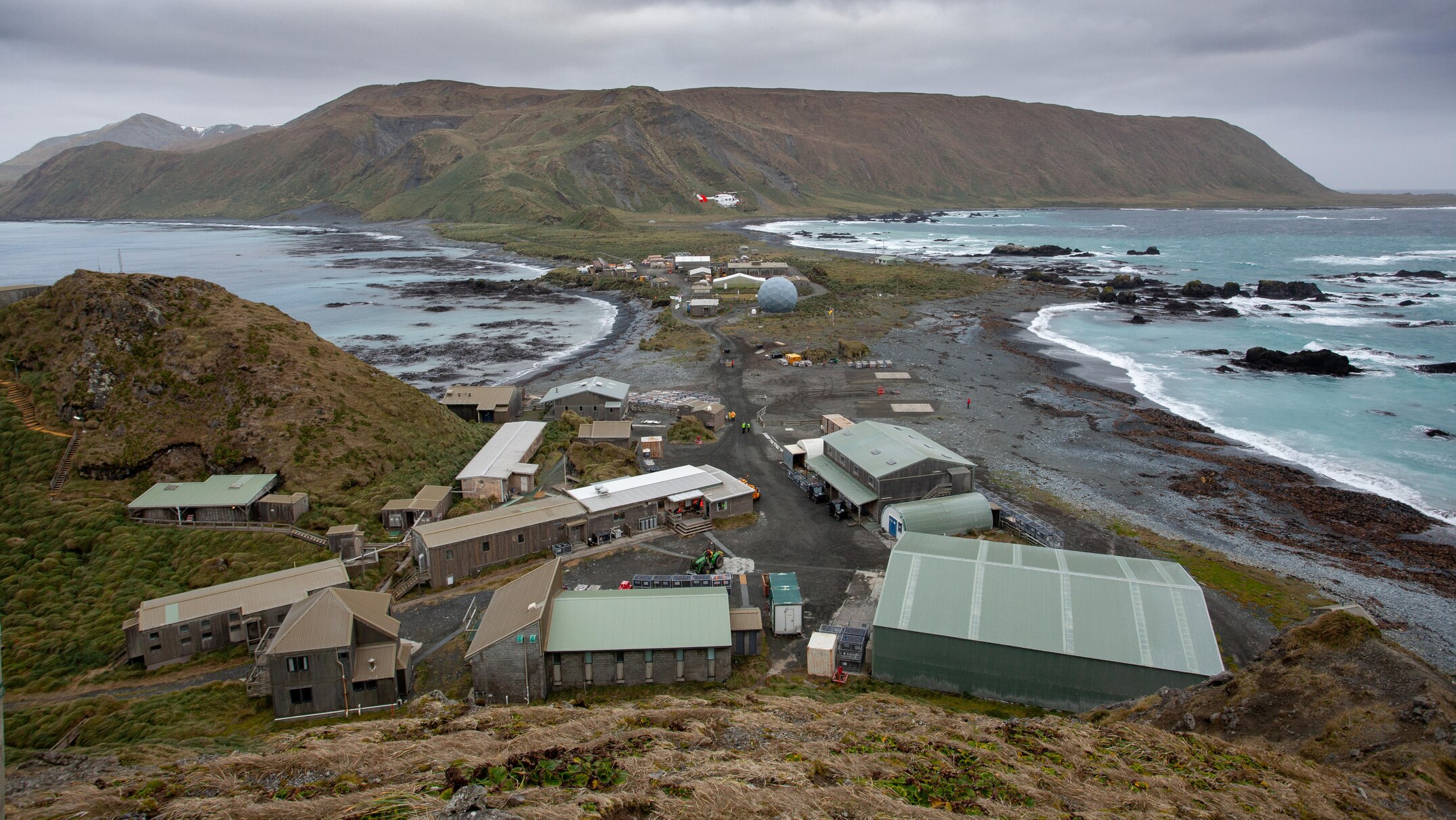 Expeditioners questioned decision to evacuate Macquarie Island over ...
