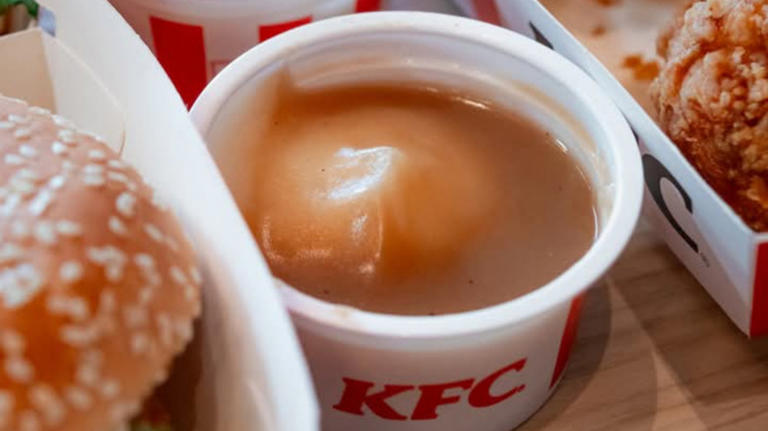 Not mayo, not mustard: KFC's chicken sandwich gets more savory when you ...