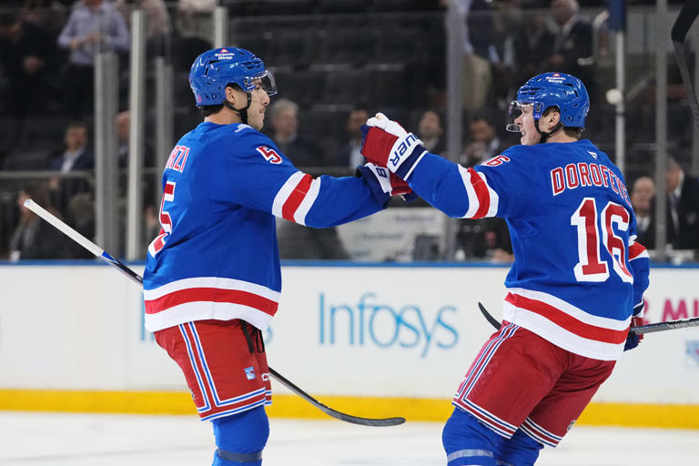 Rangers beat the Ducks 5-2 to improve to 6-0-0 at home to start the season