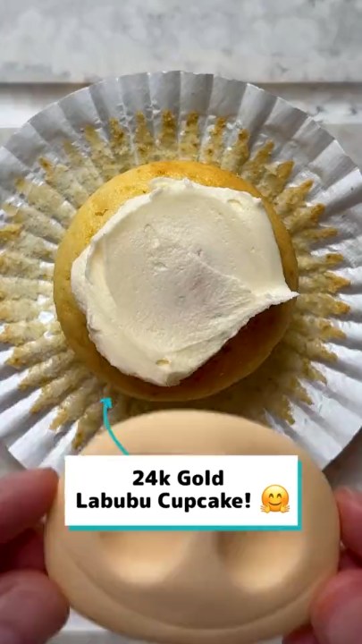 S07E59 - 24k gold Labubu cupcake edition
