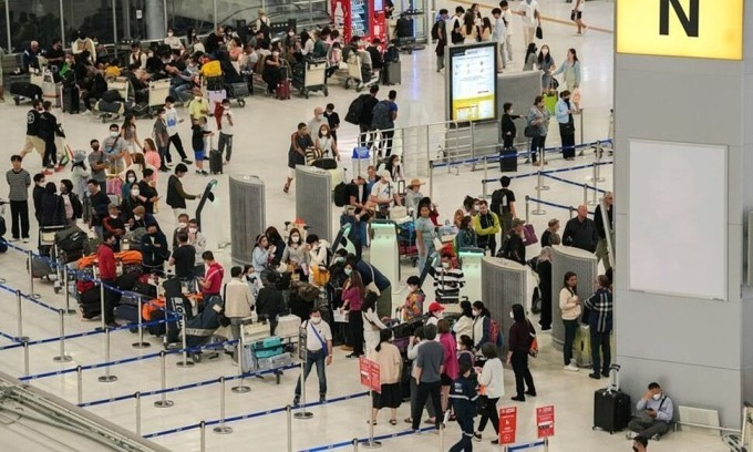 Promised China trip, 45 passengers abandoned at Bangkok airport