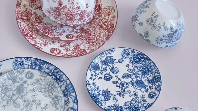 Discover Wayfair's $40 Victoria Godinger 12-piece dinnerware set with ...