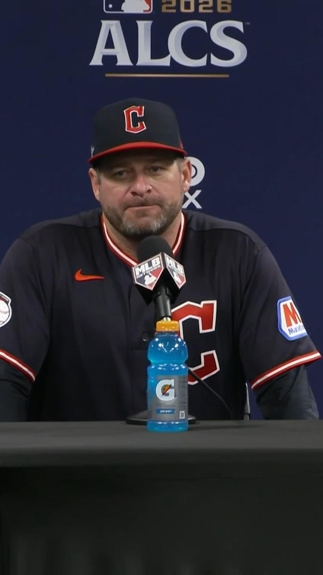 Vertical baseball MLB Vogt reaction
