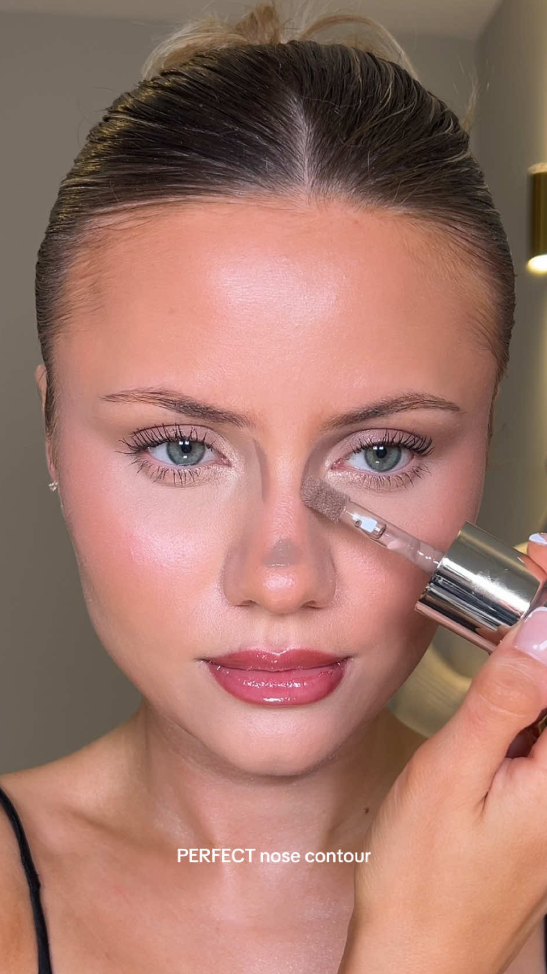 How to create a defined nose contour with simple techniques