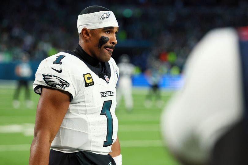 David Muir viewers beg for prayers for Jalen Hurts after dangerous ...